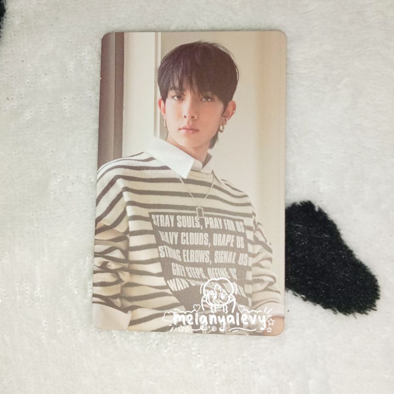 Photocard Heeseung Hype Konsep
