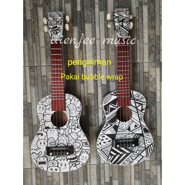 Ukulele/gitar ukulele motif karakter kartun/kentrung/kado