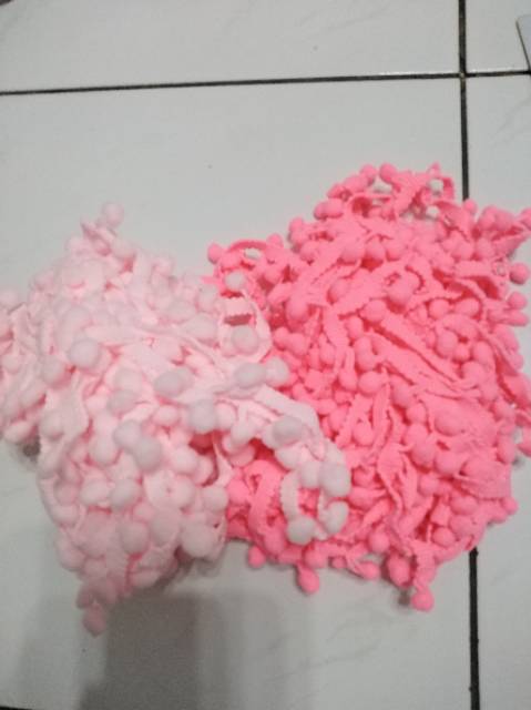 Renda pompom warna pastel