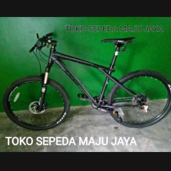 Sepeda gunung mtb GT avalanche 1