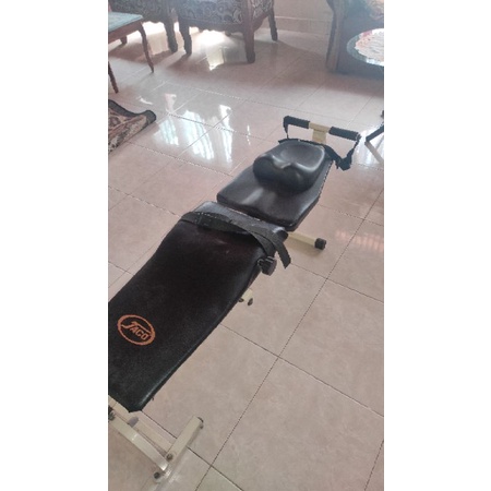 Alat peninggi badan (Jaco therapy bed)