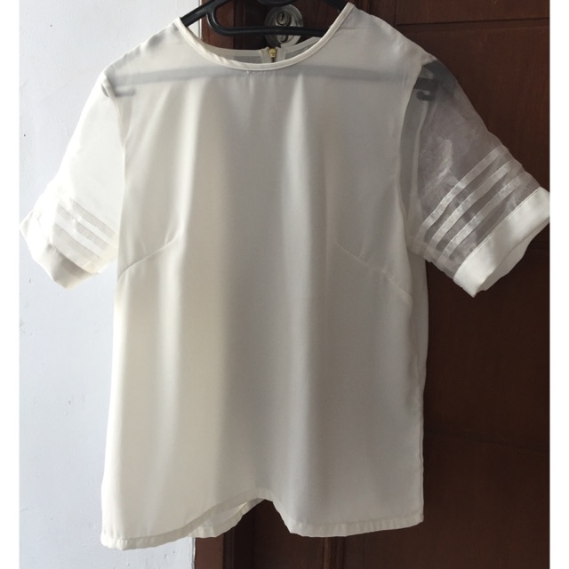 PRELOVED White Combined Organza Shirt / Kemeja Putih Kombinasi Organza