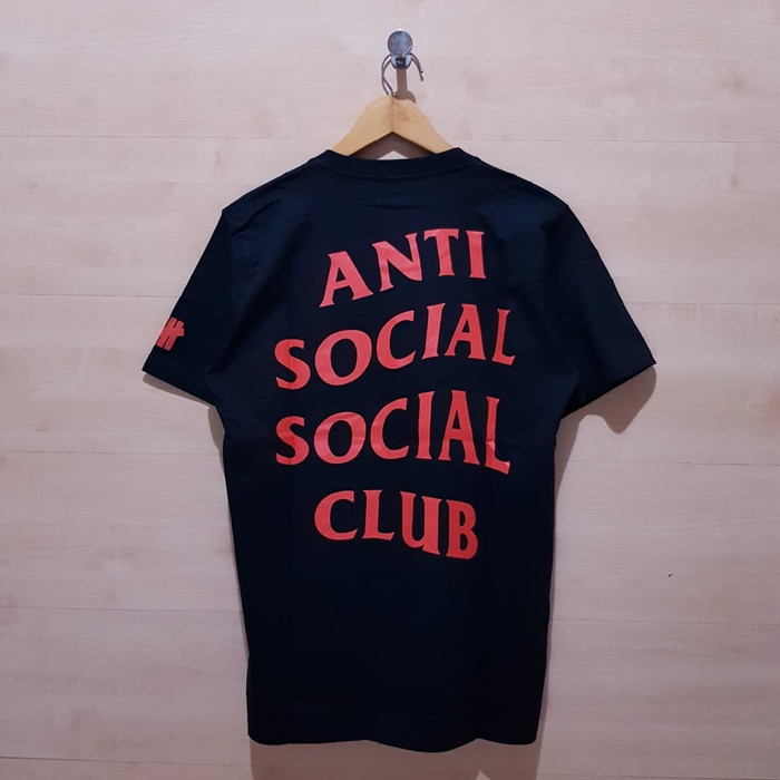 KAOS T SHIRT ANTI SOCIAL SOCIAL CLUB ASSC X UNDEFEATED PARANOID BLACK - M