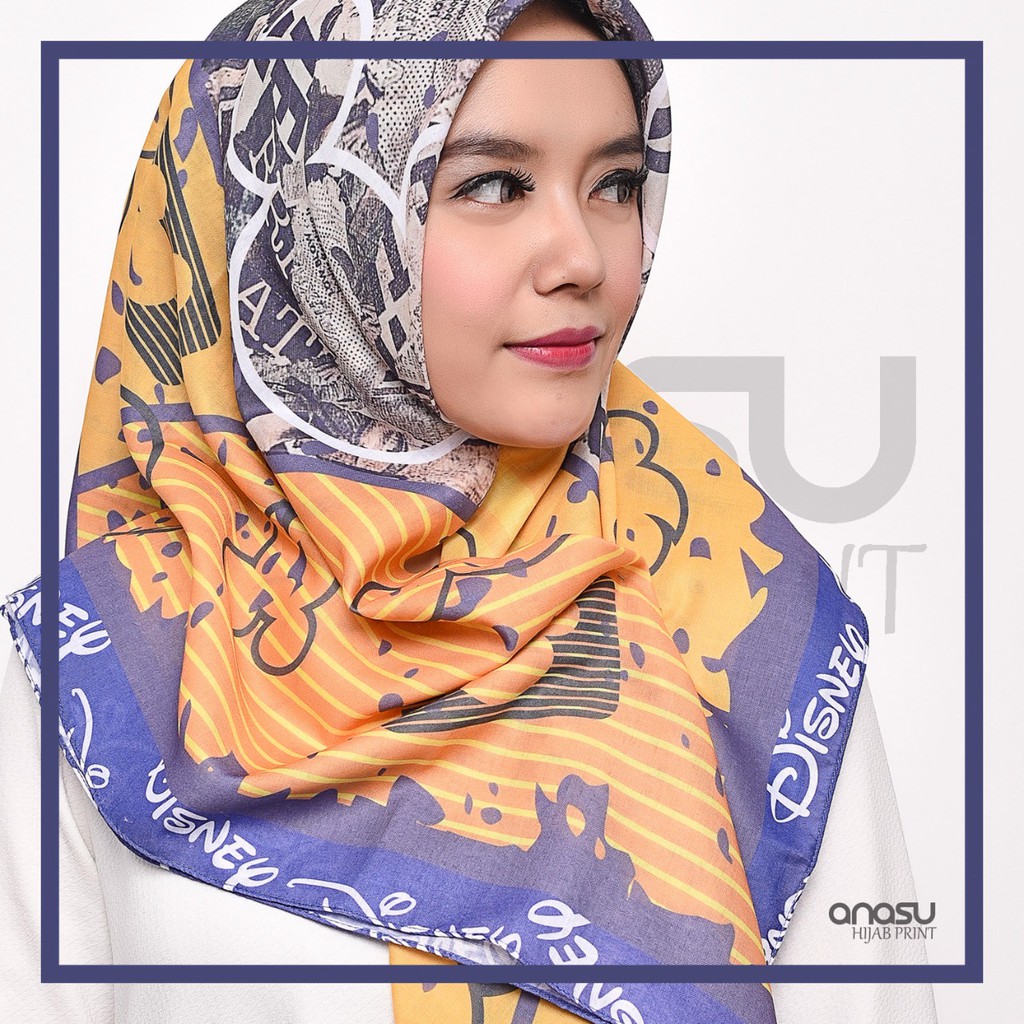 Kerudung Segi Empat Nisrina