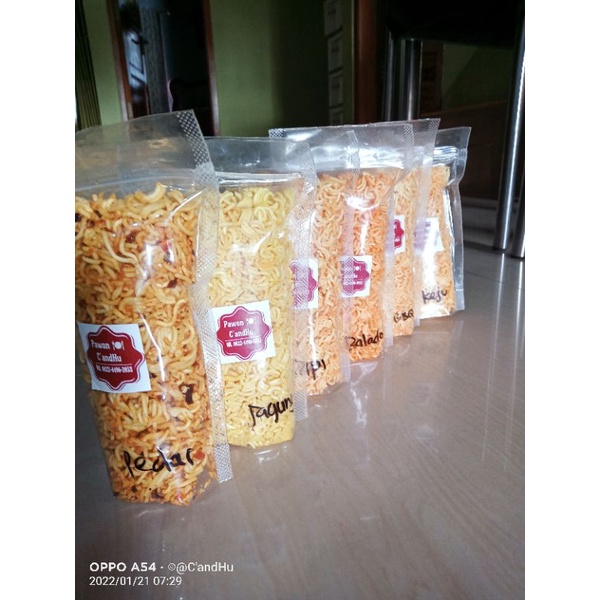 

Mie kering pedas