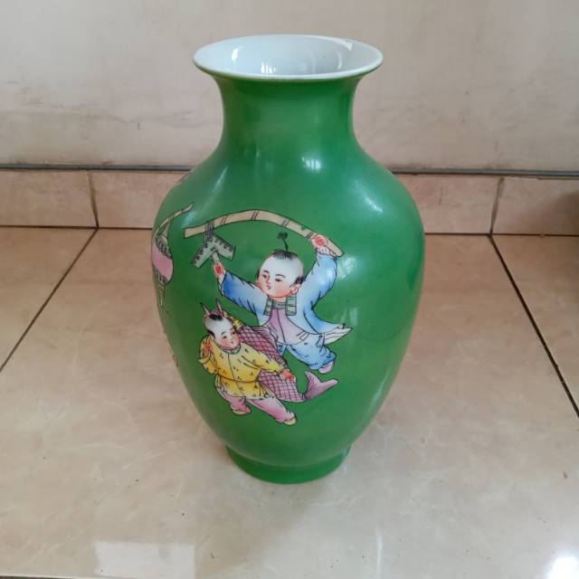 Keramik Antik Guci Hijau Tua