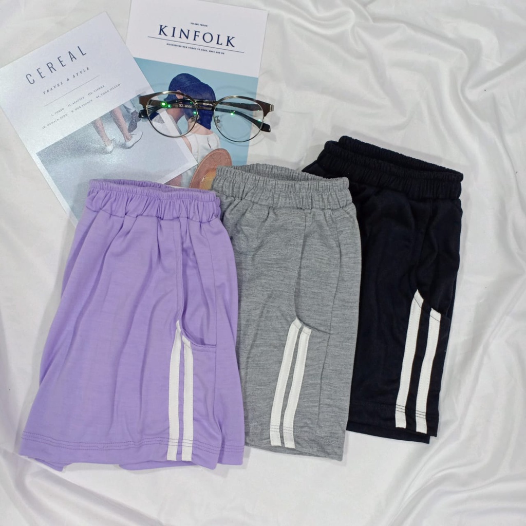 CELANA PENDEK BASIC WANITA BAHAN 24S / TERMURAH / ADEM DAM LEMBUT
