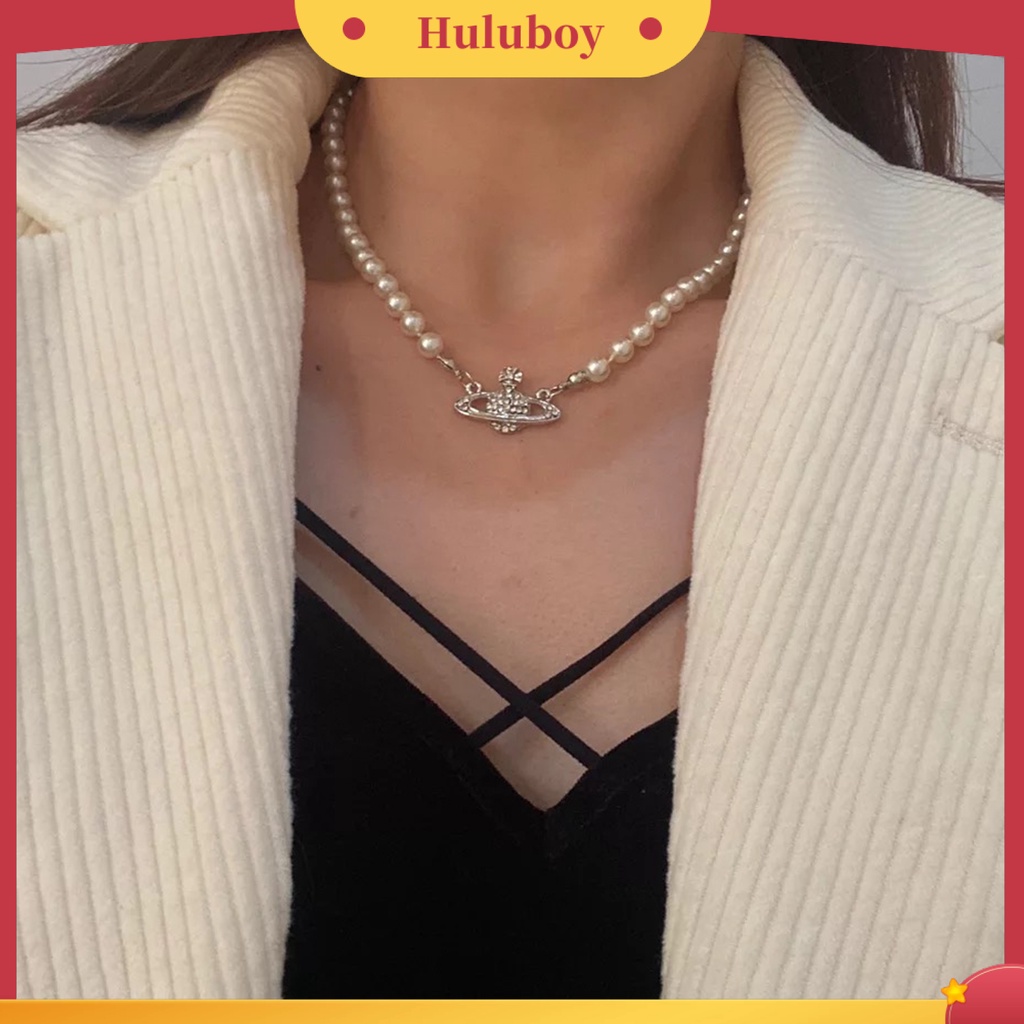 Hu Hu Hu Hu Hu Alat Bantu Pasang Kacamata♡ Kalung Rantai Liontin Saturnus Aksen Mutiara Berlian Imitasi Untuk Wanita