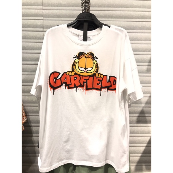 Kaos Garfield x Bershka Cewek Best Seller