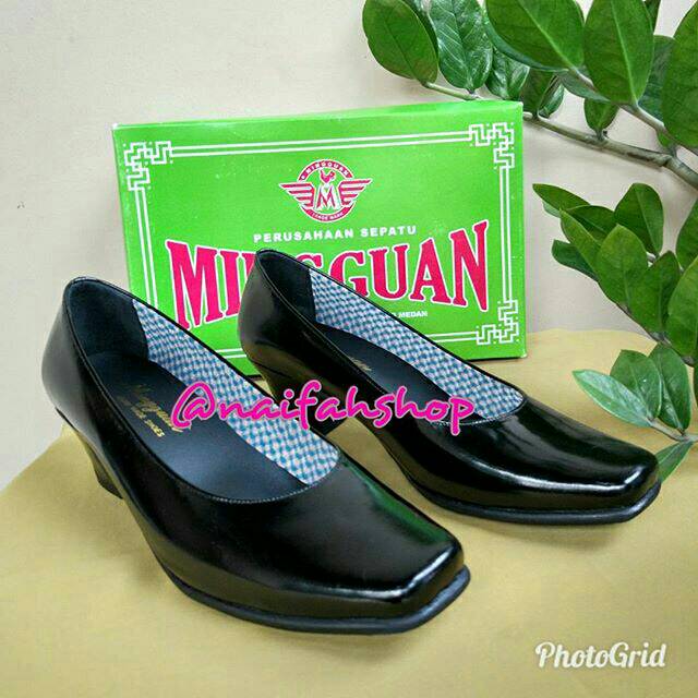 Sepatu PDH Wanita merk Mingguan