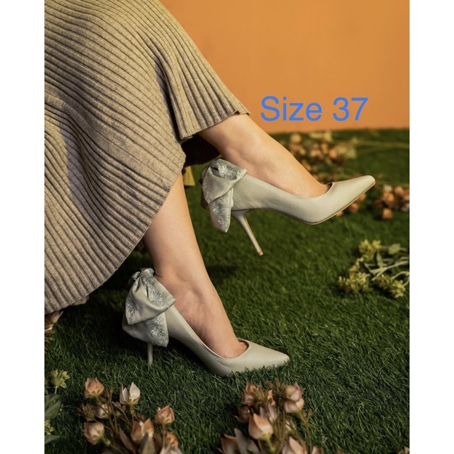 Ittaherl Daphne Peridot 90mm Pointy Heels