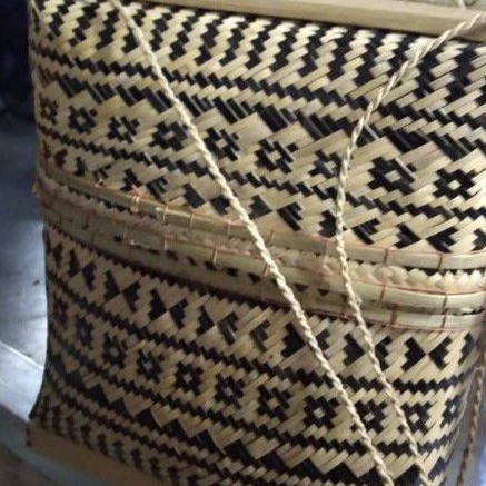 Tas Bambu Genta Pemangku motif poleng