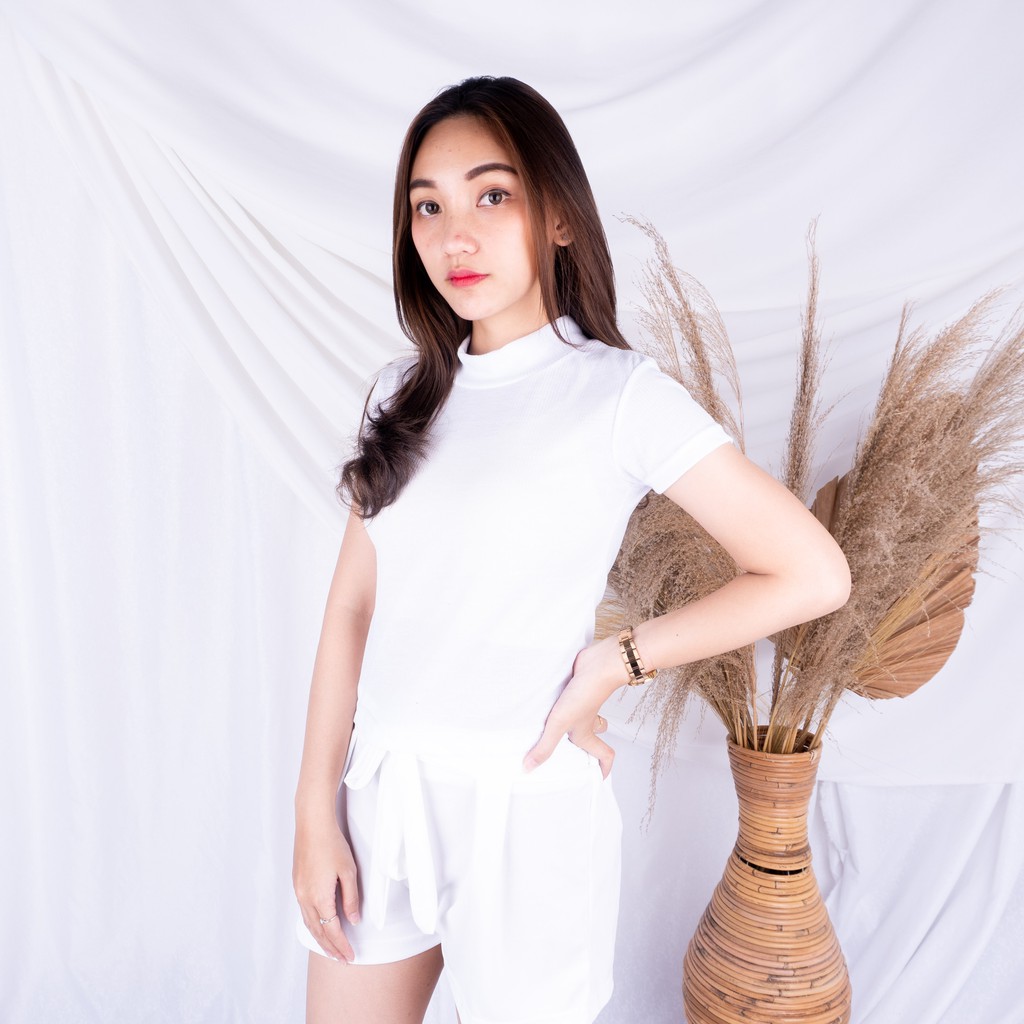 Turtleneck Carenina RIB / Tshirt Kaos Turtle Neck Wanita-PUTIH