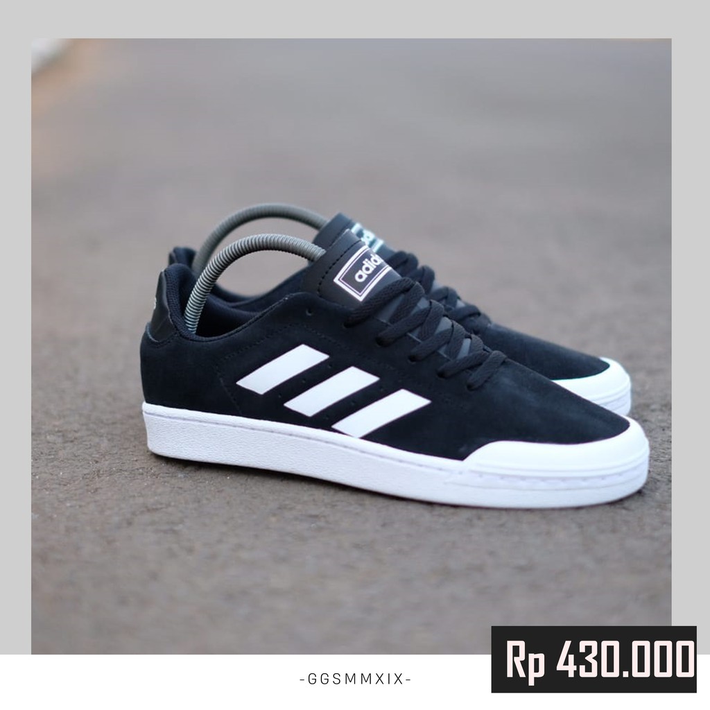 adidas court 70s black