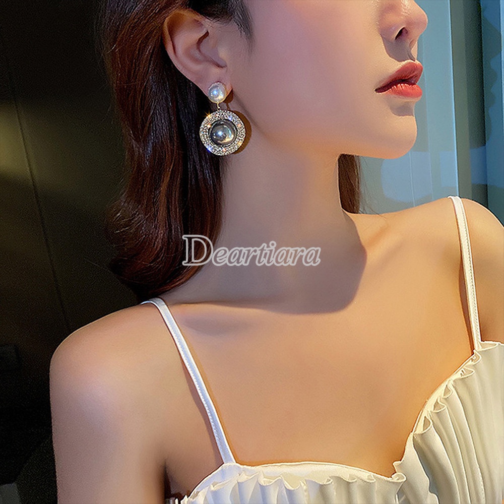 Anting Tusuk Gantung Bahan Metal Hias Mutiaraberlian Gaya Eropaasretro Untuk Wanita