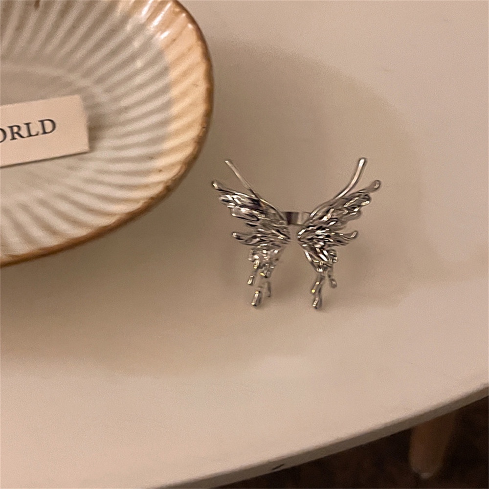 Cincin Model Terbuka Bentuk Kupu-Kupu Warna Silver Gaya Retro Untuk Wanita