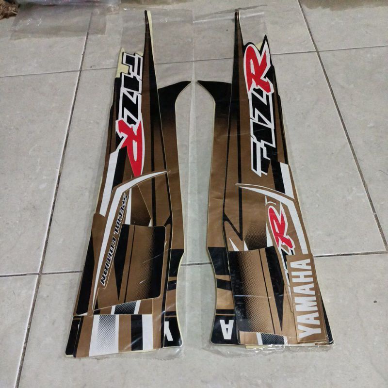 striping stiker les body Yamaha fiz r special edition hitam gold