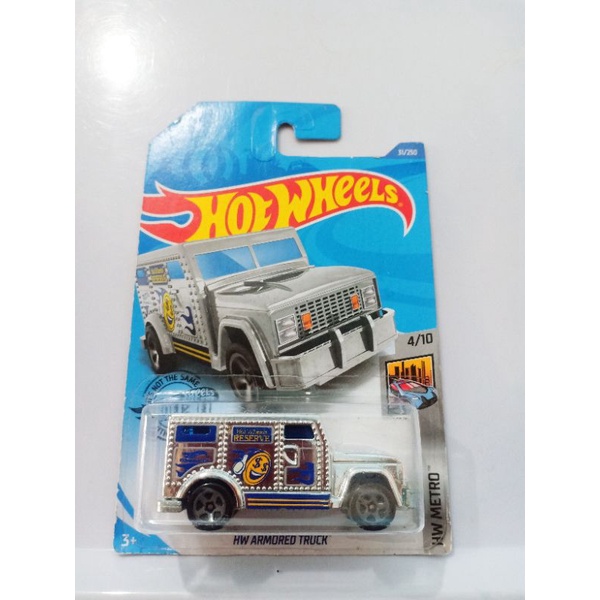 HOT WHEELS HW AEMORED TRUK CROME
