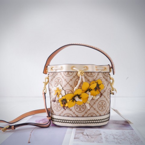 TAS WANITA TORY BURCH T MONOGRAM BRAIDED FLORAL BUCKET BAG