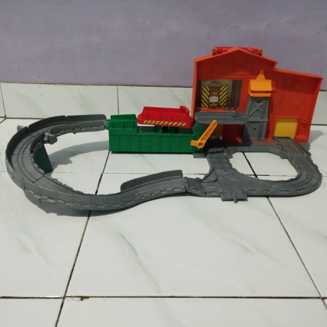 Railway sodor garage Thomas minis