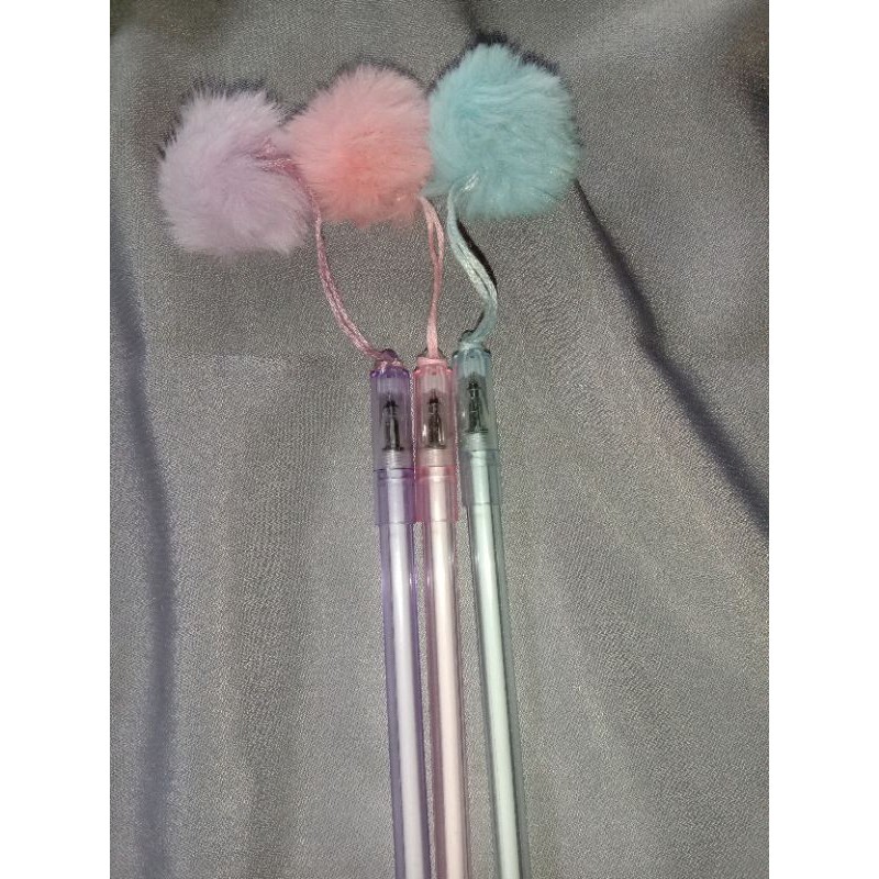 

Pena pom pom (eraseable pen/bisa dihapus)