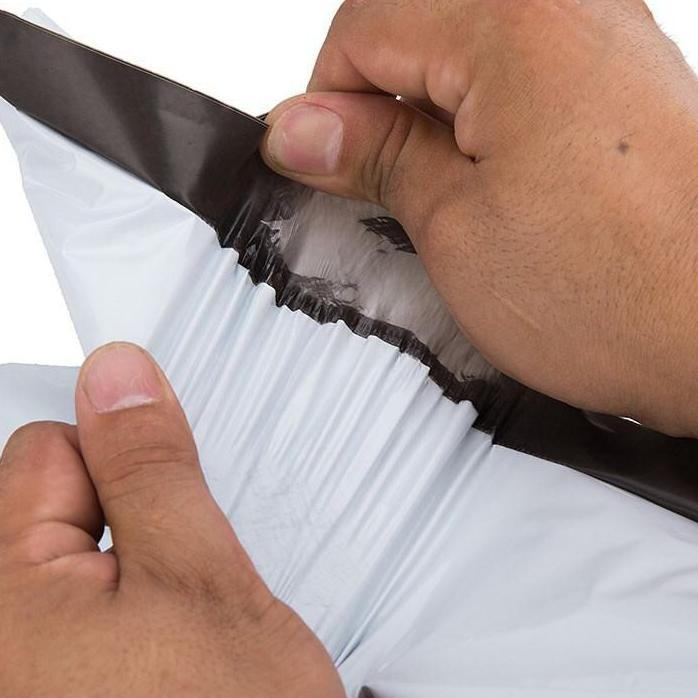 

Action Now-- Plastik Polymailer Kantongan kurir Packingan Putih 100 Lembar dengan perekat
