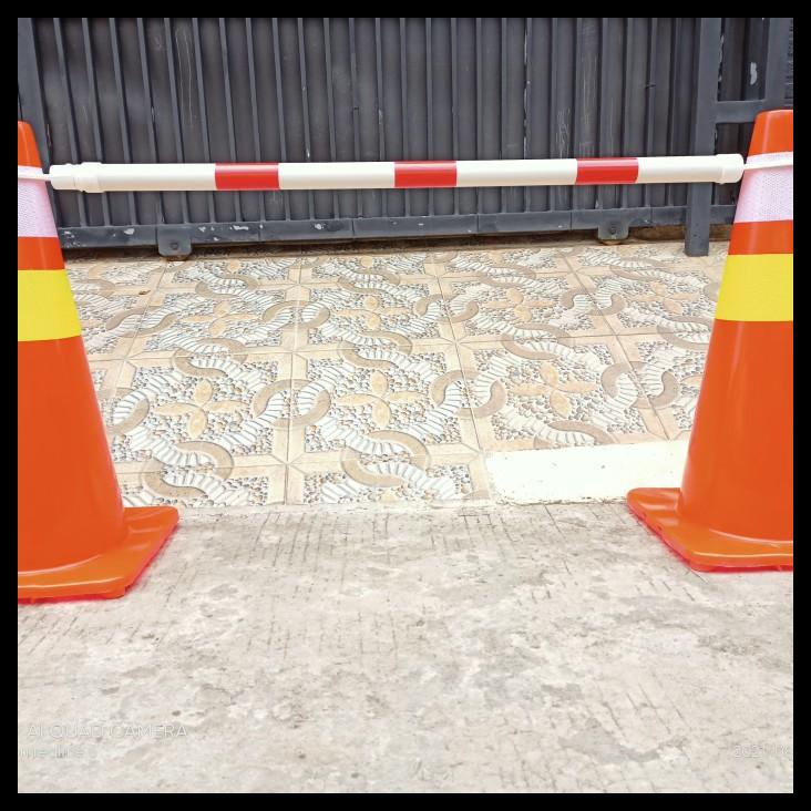 Trafik Cone/Kerucut Lalulintas /Pembatas Jalan