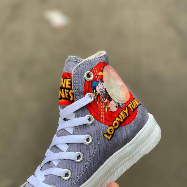 Converse hi looney tunes