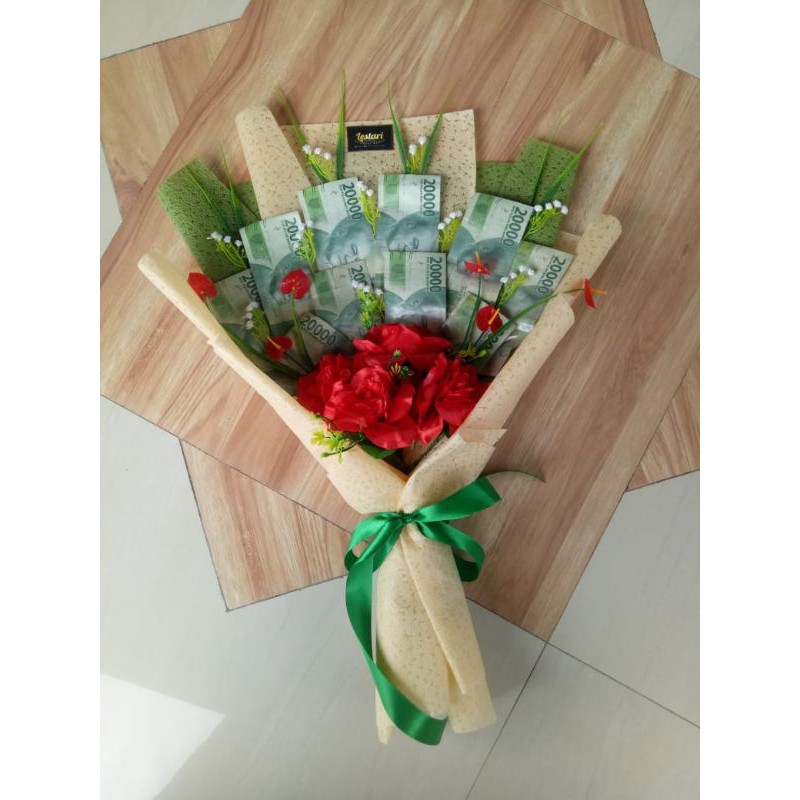 Bouquet uang + bunga mawar