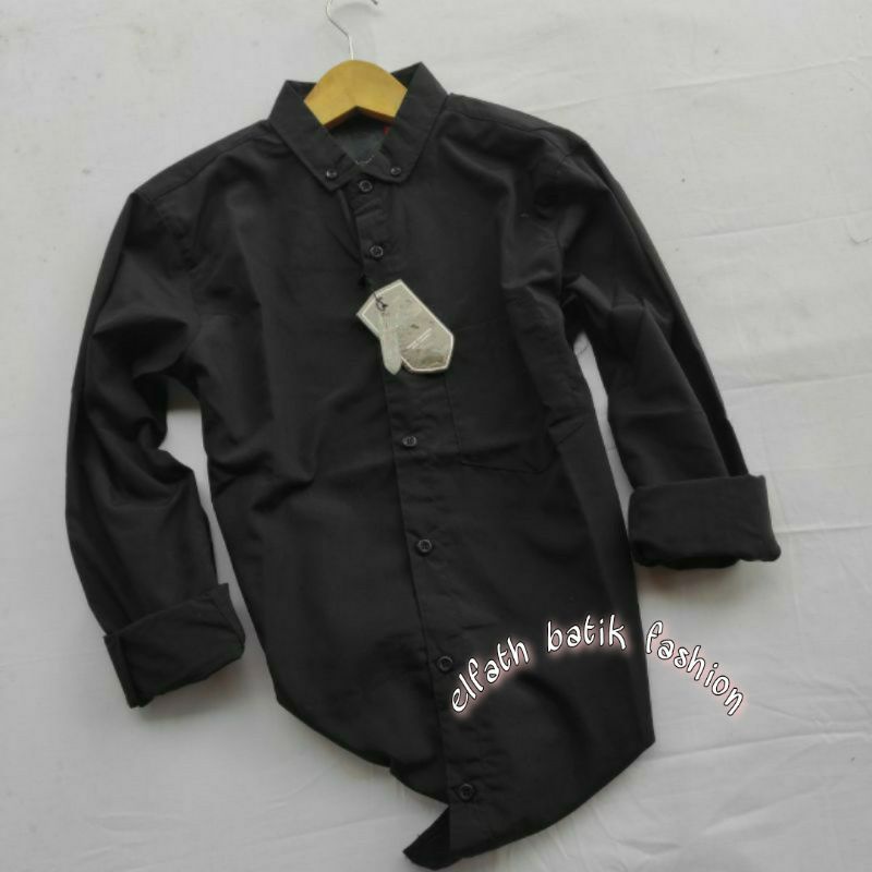 Baju Kemeja Pria Kasual Polos Hitam Putih Lengan Panjang / hem baju pria / kemeja cowok / kemeja hitam / Kemeja Distro Slim fit M L XL semua warna