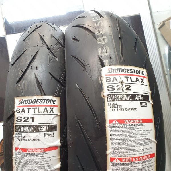 Barang Ban Battlax s21 120 60 Ring 17 dan s22 160 60 Ring 17 Ban Bridgestone Kualitas