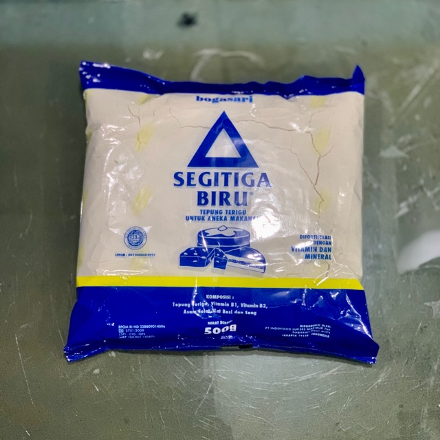 

Tepung SEGITIGA BIRU 500 GR / DUS ( 20 Bungkus )