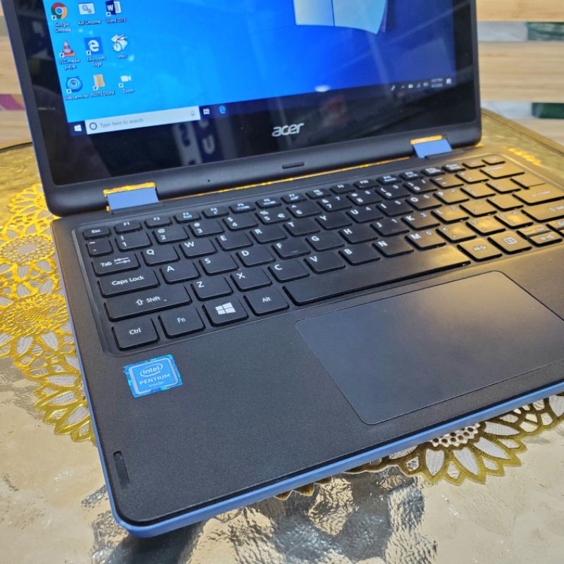 Notebook Acer Aspire R3-131T | Intel Celeron N3710 | 4 GB Ram | HDD 500 GB | Model Yoga layar 360° |