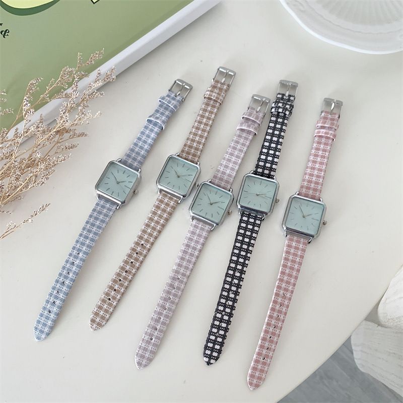 Jam Tangan Wanita Strap PU Quartz Analog Fashion Korea Terbaru Persegi