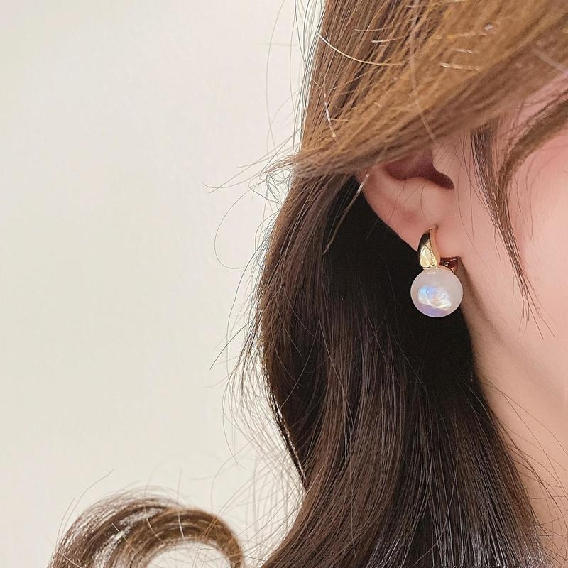 1 Pasang Anting Stud Mutiara Gaya Vintage Minimalis Untuk Wanita