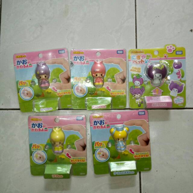 Koeda chan Paket figure dan Hamtaro
