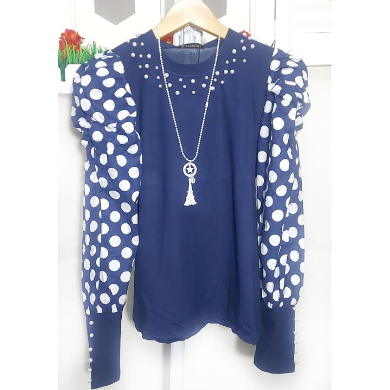 atasan lengan balon rajut ld 100 hingga 120 by  extu floating/blouse rajut extu polkadot mutiara