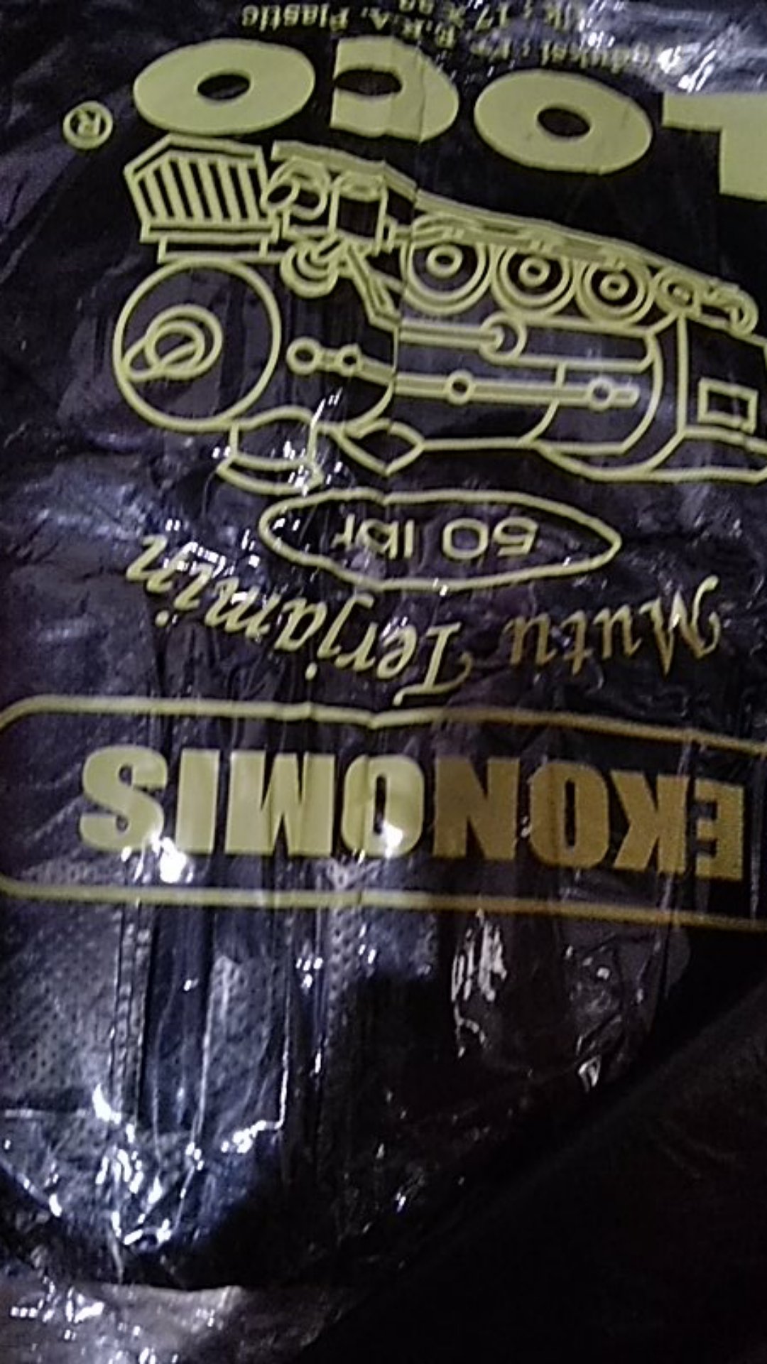 Kantong Plastik Kresek Loco Ekonomis 17 X 33 Hitam Isi 50 Lbr