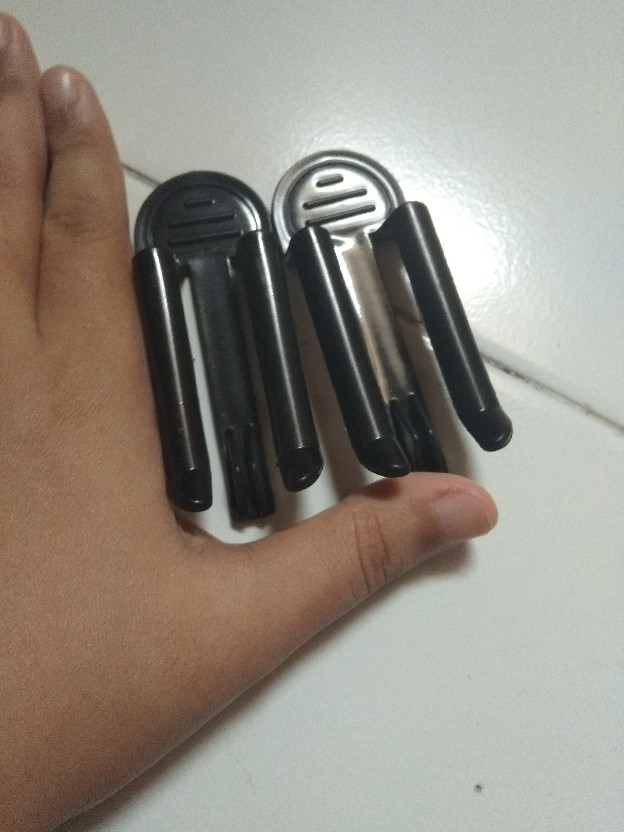 Klip Penjepit Plastik Sampah (1 Set Isi 2)