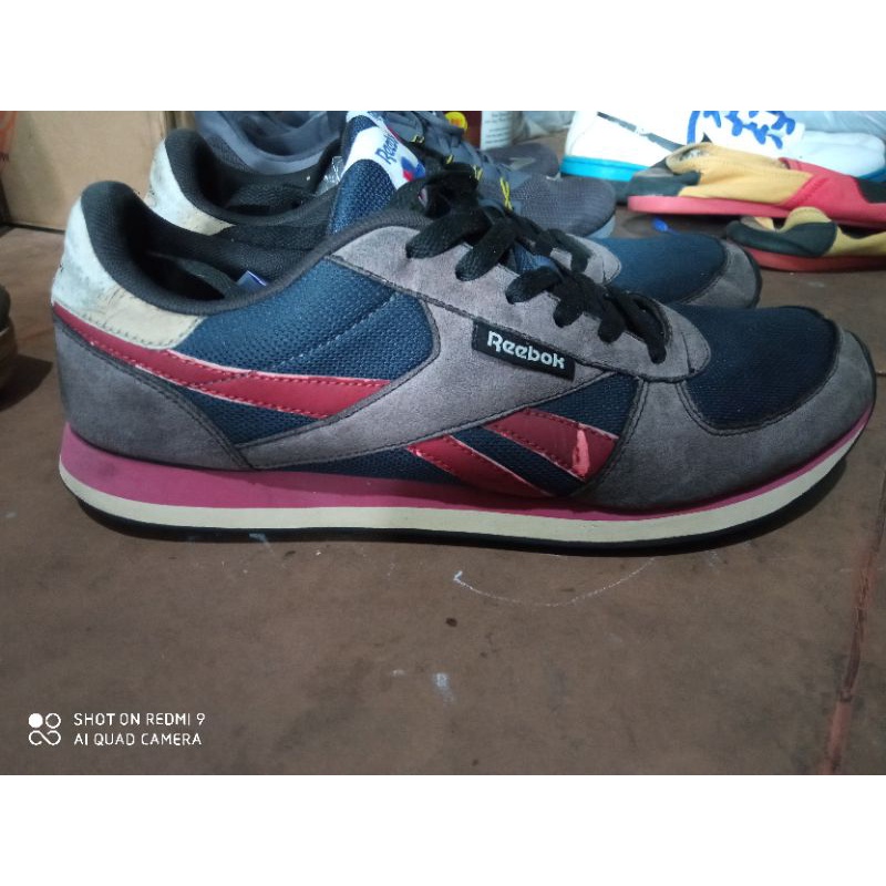 Sepatu Reebok Bekas