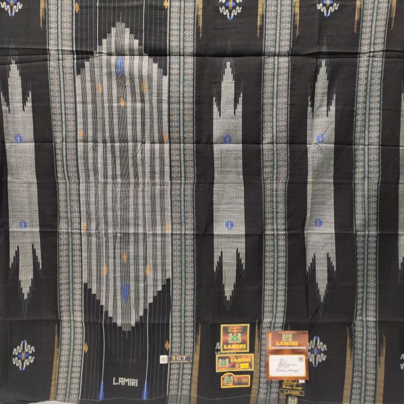 sarung tenun Lamiri SGT Hitam S90 Sutera