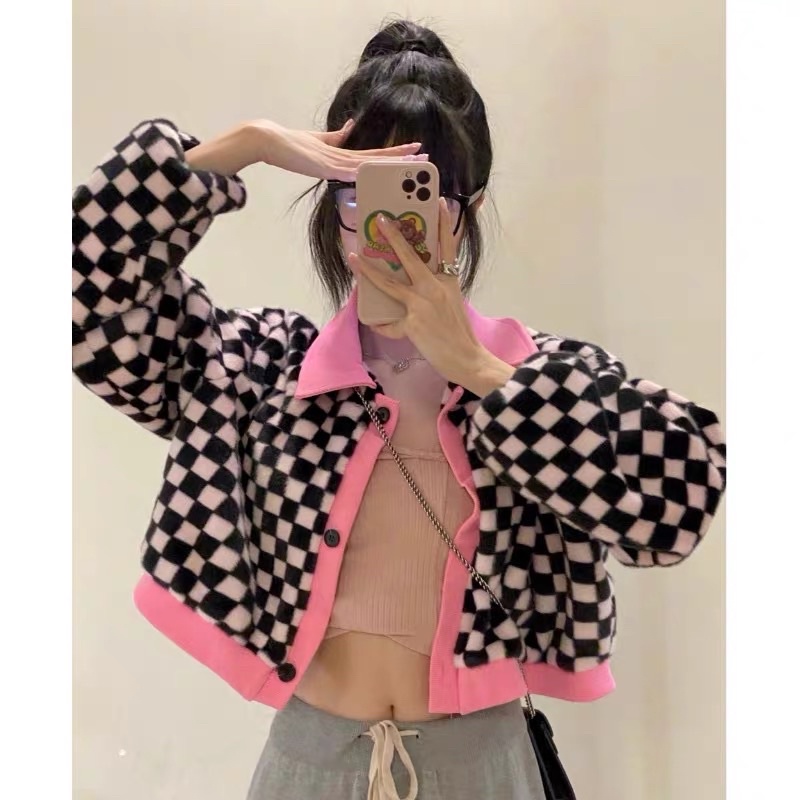 [ready stock] minji checkered crop top outer | cardigan sweater bulu kotak kotak unik aesthetic gaya korea