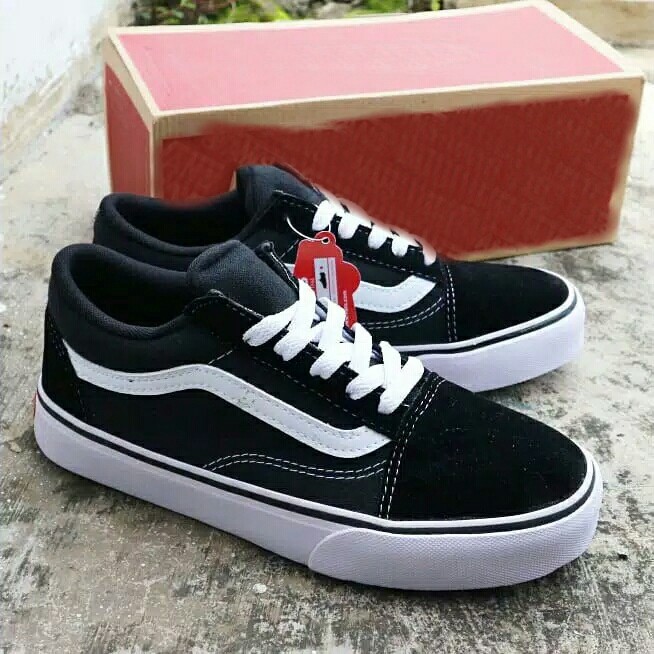 SEPATU PRIA OLD SKOOL PREMIUM SOL KARET TEBAL AWET SEPATU SNEAKES TALI