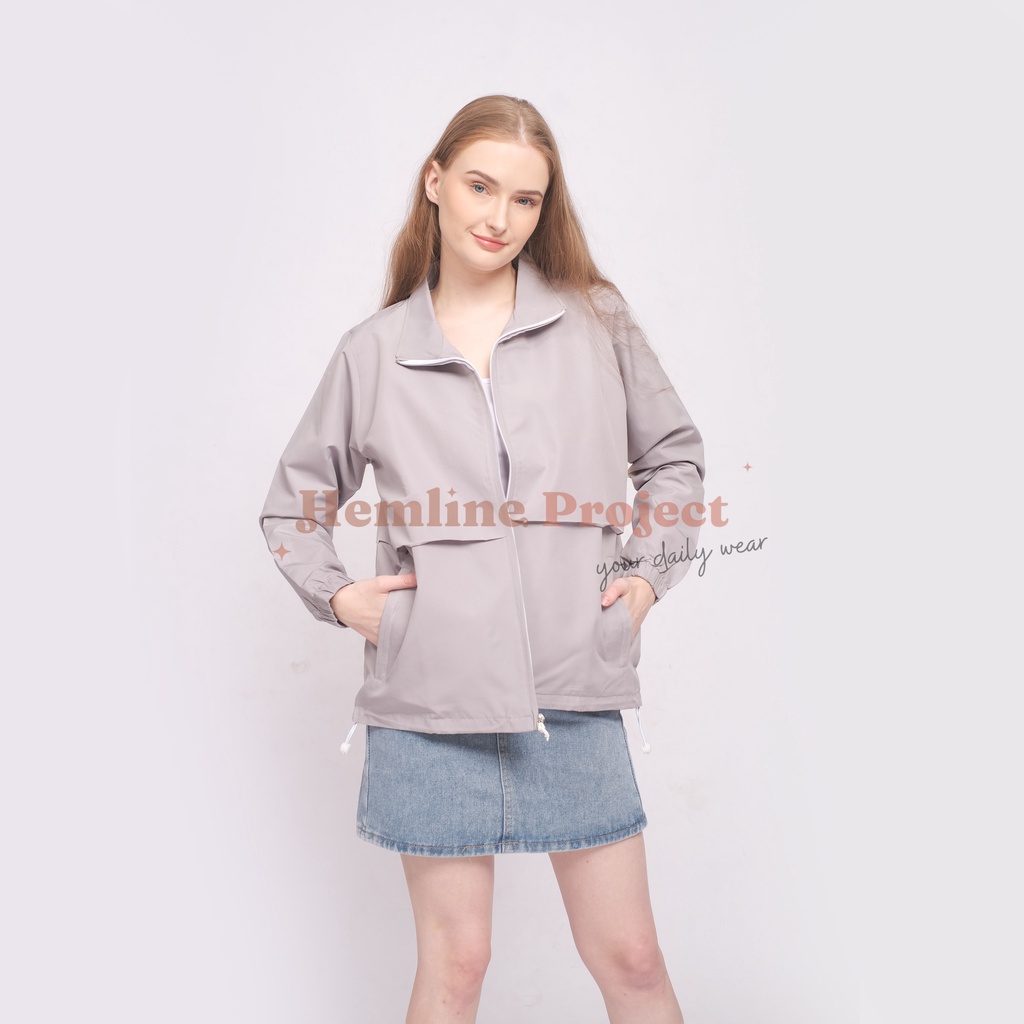 Elya Jaket Coach Wanita - Silver