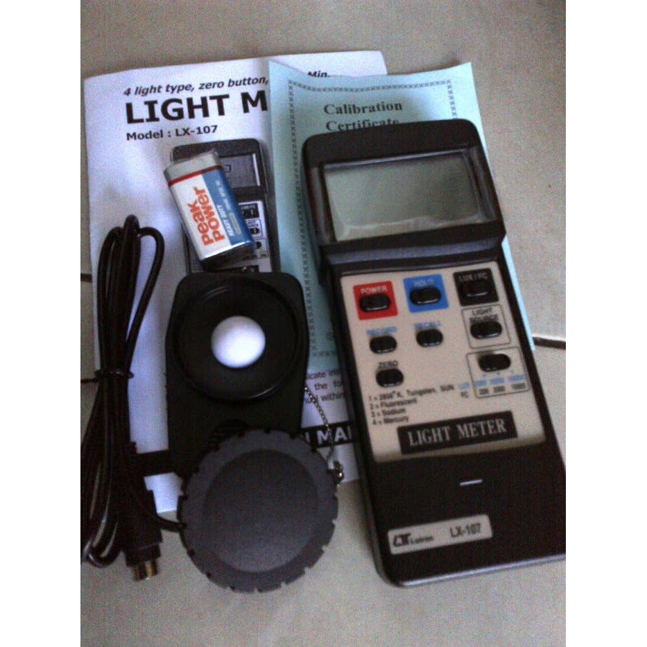 LIGHT METER LUTRON LX-107