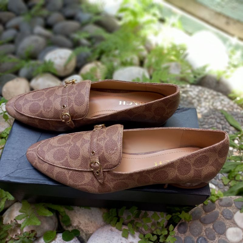 SEPATU WANITA COACH ISABEL LOAFER TAN SIZE 8