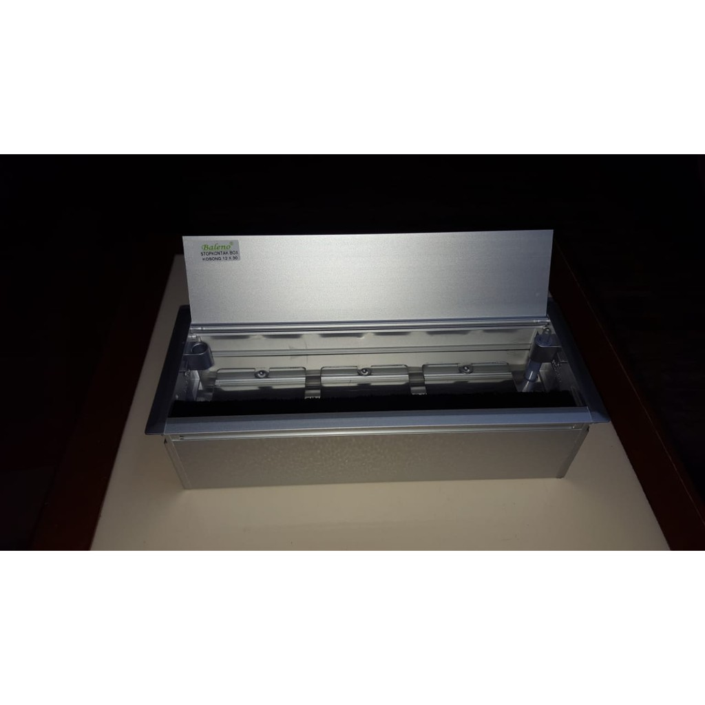 BOX STOP KONTAK MEJA