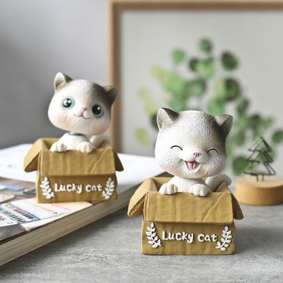 Pajangan Dashboard Mobil Baby Lucky Cat Kucing Kitty Plastik Karet Goyang Kepala Shacking Head