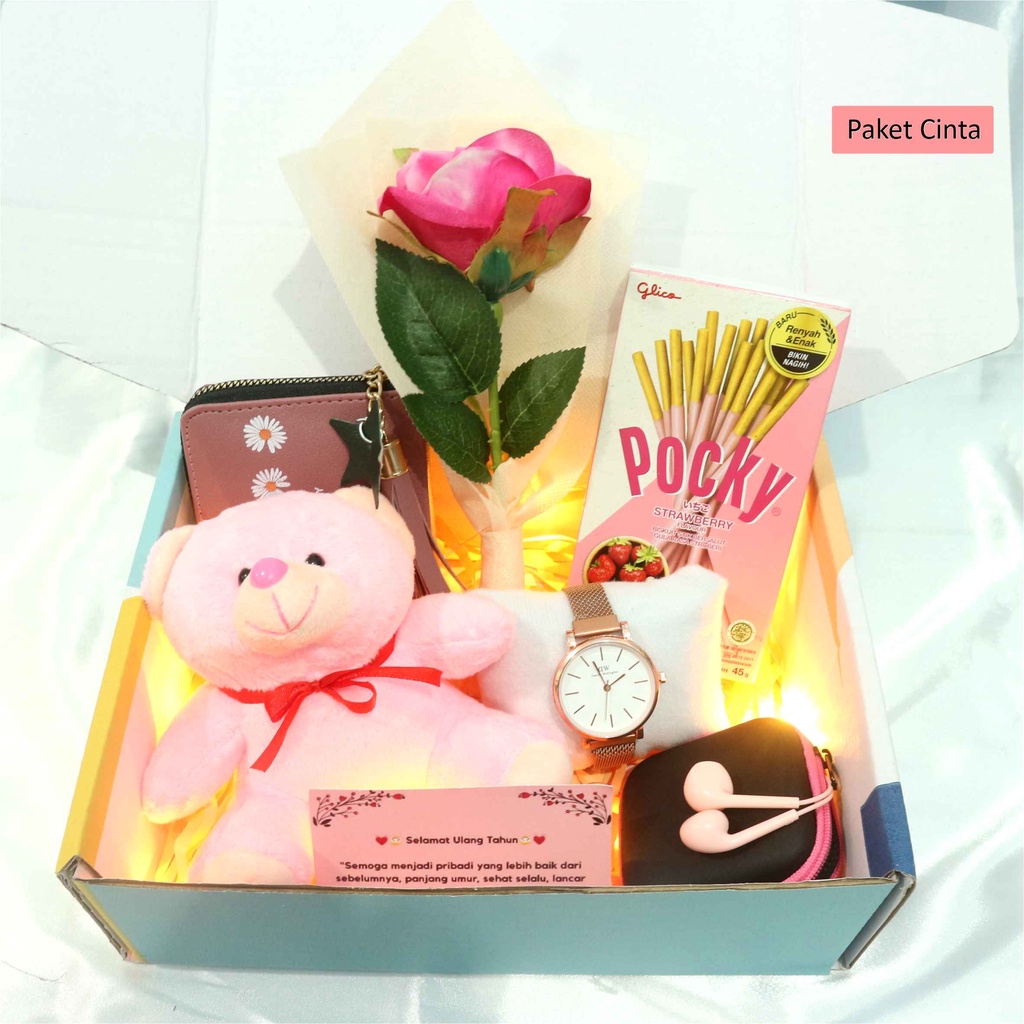 Kado Ulang Tahun Cewek Hadiah Pacar Ultah Kado Anniversary Valentine Birthday Hampers Hempers Aesthetic Estetik Wanita Sahabat Pasangan Paket Lucu Kekinian Ucapan Gift Box Boneka Coklat Buket Bunga Jam Tangan Gelang Buat Bestie Murah Snack Lebaran Giftbox