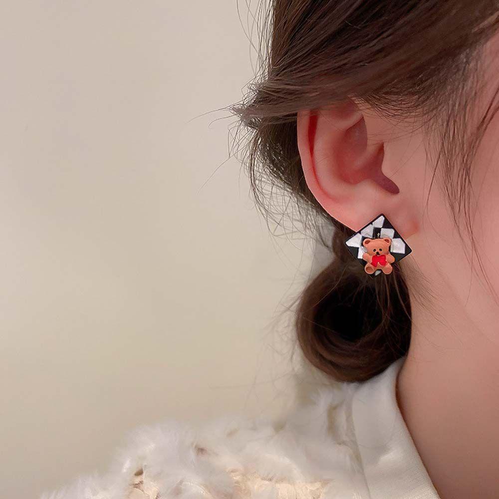 Mxbeauty Bear Stud Earring Minimalis Temperamen Wanita Hitam Kotak Putih Kartun Gadis Gaya Korea Earrings